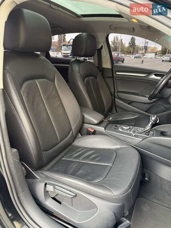 Седан Audi A3 2014 в Киеве