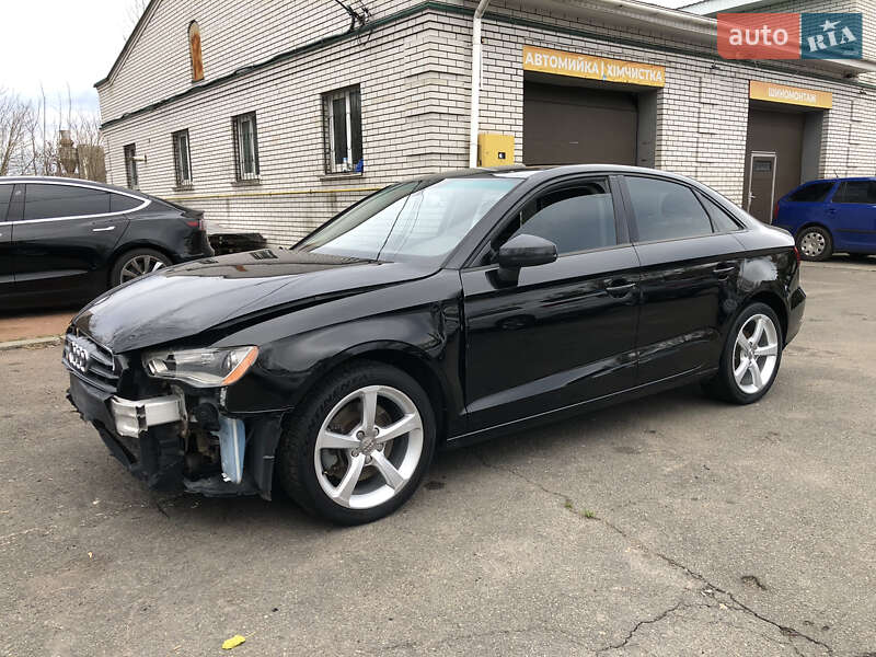 Седан Audi A3 2015 в Ірпені
