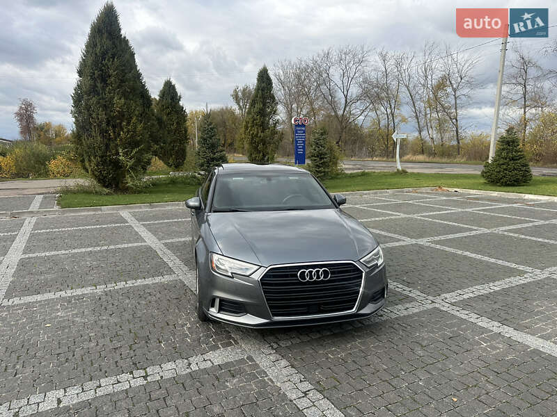 Седан Audi A3 2017 в Пирятине