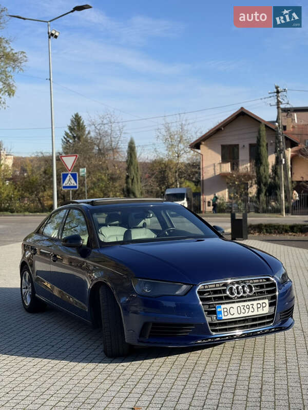 Седан Audi A3 2015 в Львові