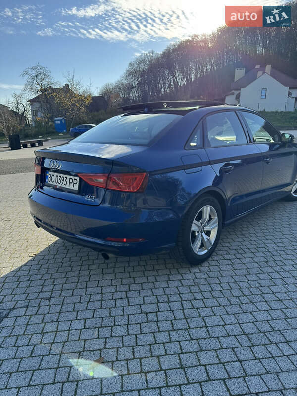 Седан Audi A3 2015 в Львові
