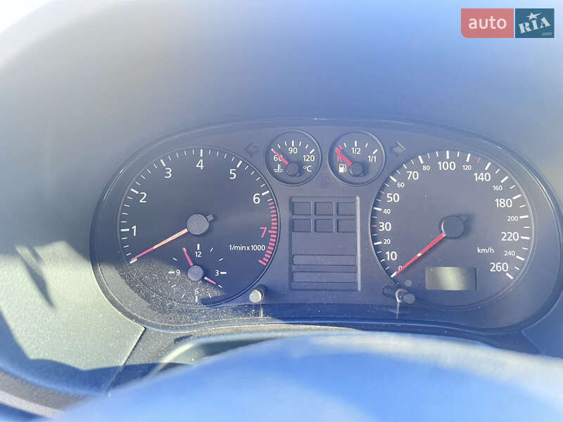 Хэтчбек Audi A3 1999 в Ладыжине фото 5 Хэтчбек Audi A3 1999 в Ладыжине