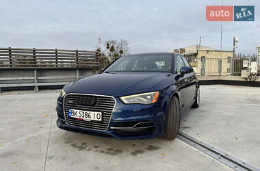 Хетчбек Audi A3 2015 в Києві