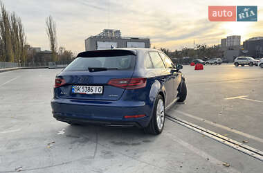 Хетчбек Audi A3 2015 в Києві