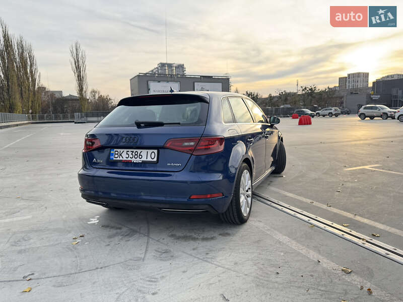 Хэтчбек Audi A3 2015 в Киеве фото 9 Хэтчбек Audi A3 2015 в Киеве