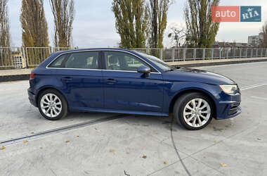 Хетчбек Audi A3 2015 в Києві