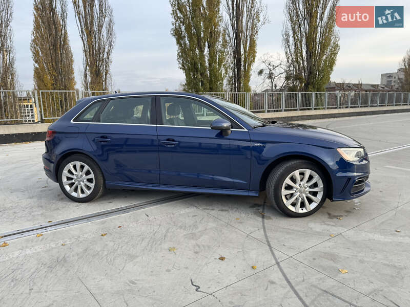 Хэтчбек Audi A3 2015 в Киеве фото 12 Хэтчбек Audi A3 2015 в Киеве