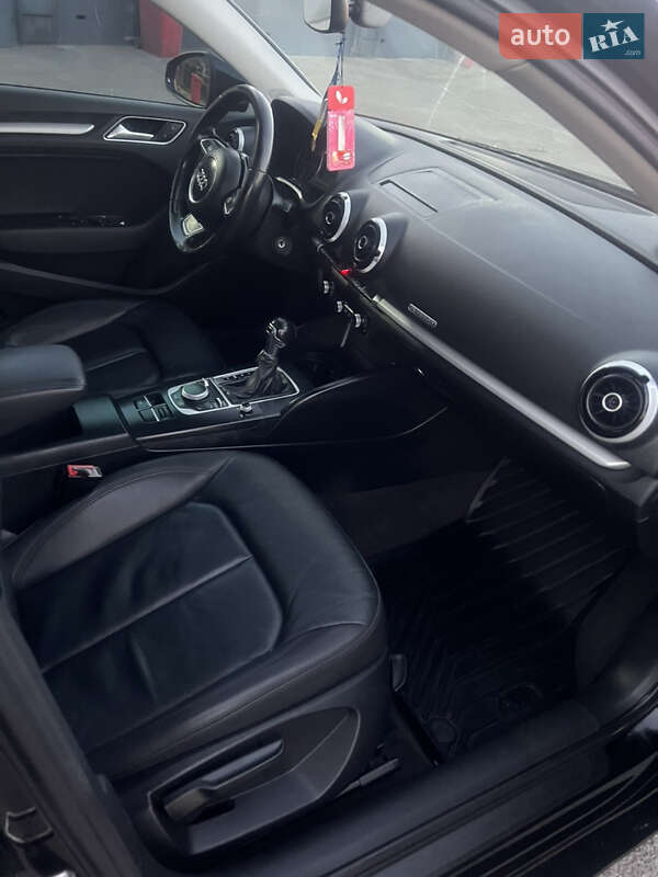 Седан Audi A3 2015 в Ромнах фото 6 Седан Audi A3 2015 в Ромнах