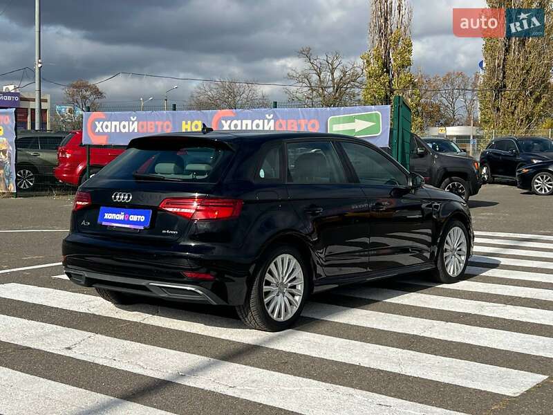 Хетчбек Audi A3 2017 в Одесі