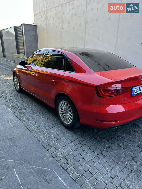 Седан Audi A3 2016 в Днепре