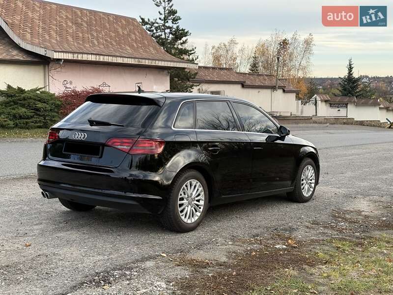 Хетчбек Audi A3 2015 в Дніпрі