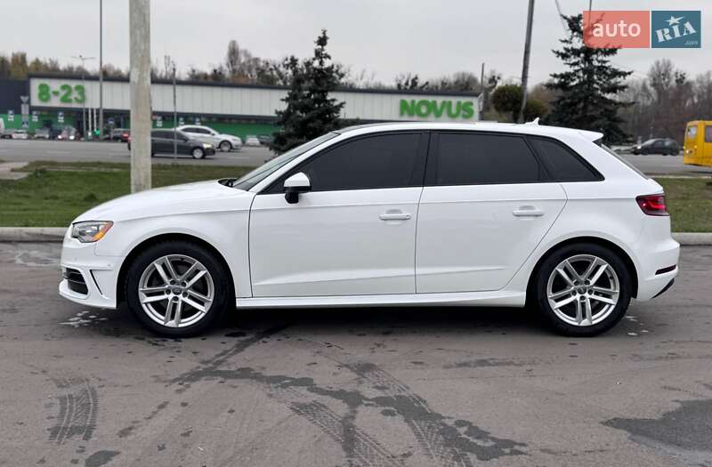 Хэтчбек Audi A3 2016 в Киеве фото 6 Хэтчбек Audi A3 2016 в Киеве