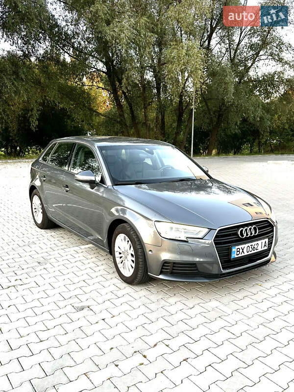 Хэтчбек Audi A3 2017 в Хмельницком фото Хэтчбек Audi A3 2017 в Хмельницком