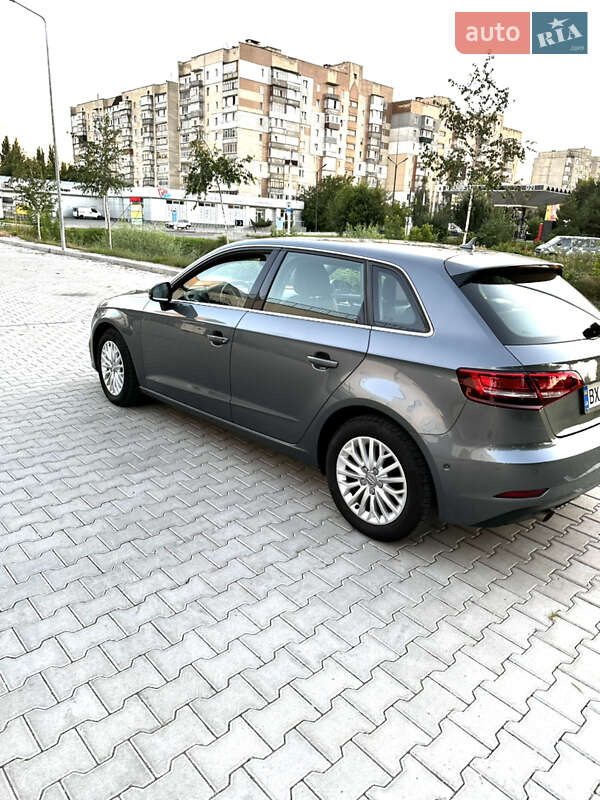 Хэтчбек Audi A3 2017 в Хмельницком фото 10 Хэтчбек Audi A3 2017 в Хмельницком
