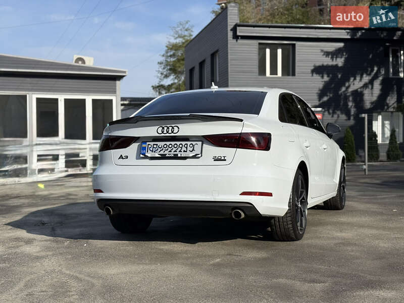 Седан Audi A3 2015 в Киеве