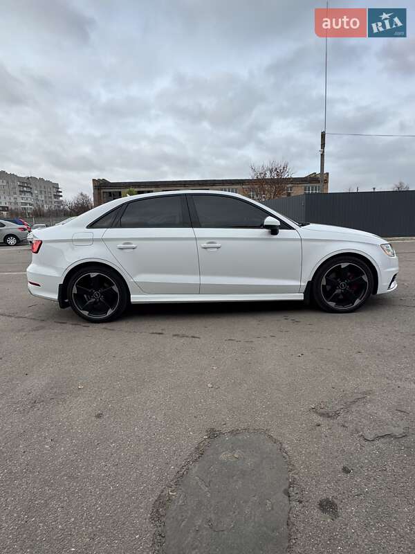 Седан Audi A3 2016 в Каменке