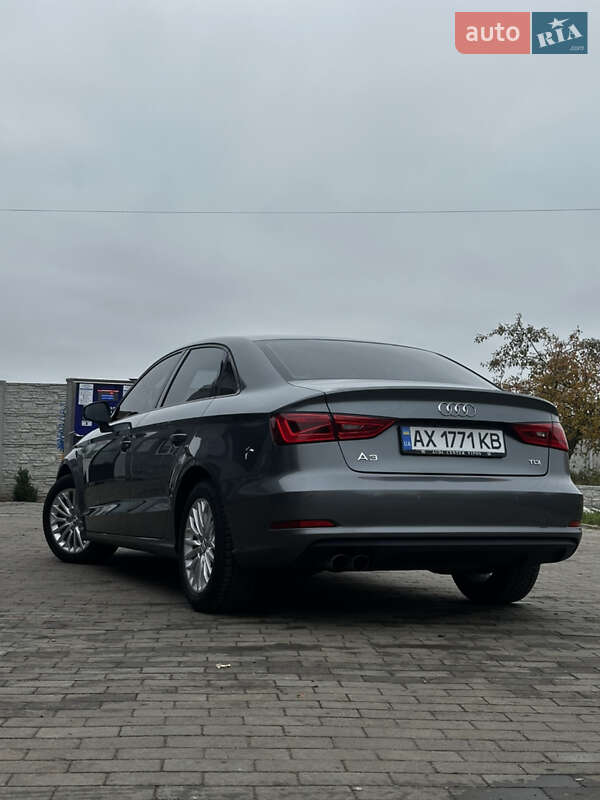 Седан Audi A3 2016 в Харкові
