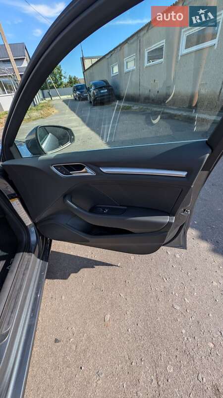 Седан Audi A3 2014 в Горишних Плавнях