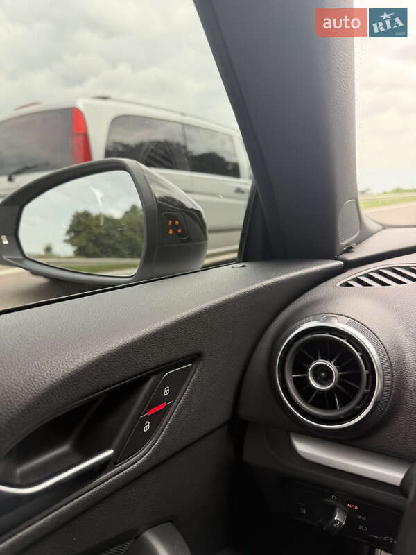 Кабриолет Audi A3 2015 в Киеве фото 7 Кабриолет Audi A3 2015 в Киеве