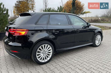 Хэтчбек Audi A3 2016 в Луцке