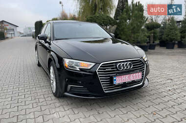 Хэтчбек Audi A3 2016 в Луцке