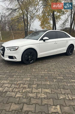 Седан Audi A3 2018 в Днепре
