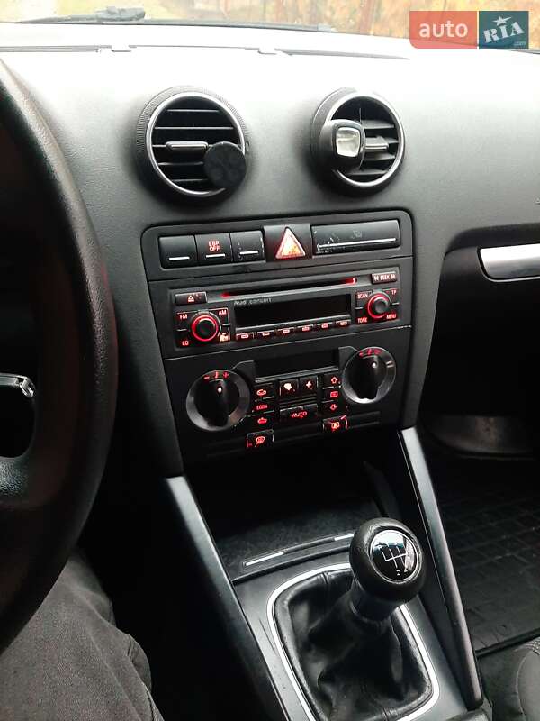 Хетчбек Audi A3 2003 в Мукачевому