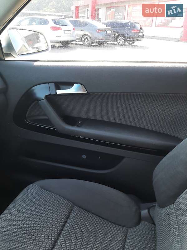 Хетчбек Audi A3 2003 в Мукачевому