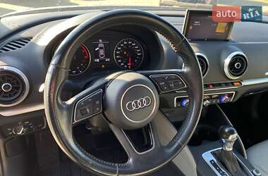 Седан Audi A3 2017 в Львове