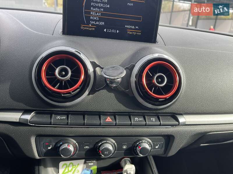 Седан Audi A3 2015 в Киеве