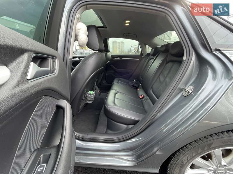 Седан Audi A3 2015 в Киеве