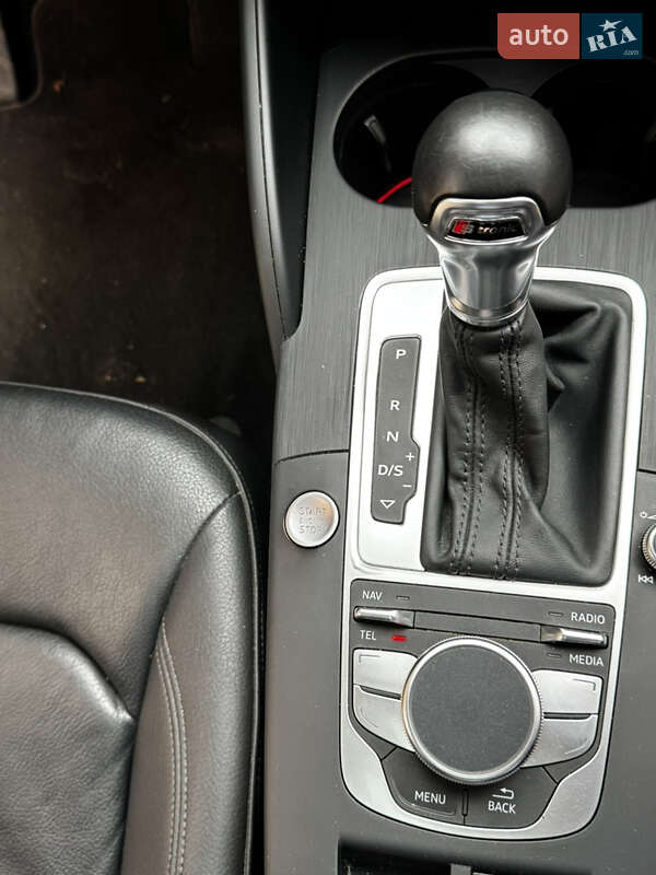 Седан Audi A3 2015 в Львові