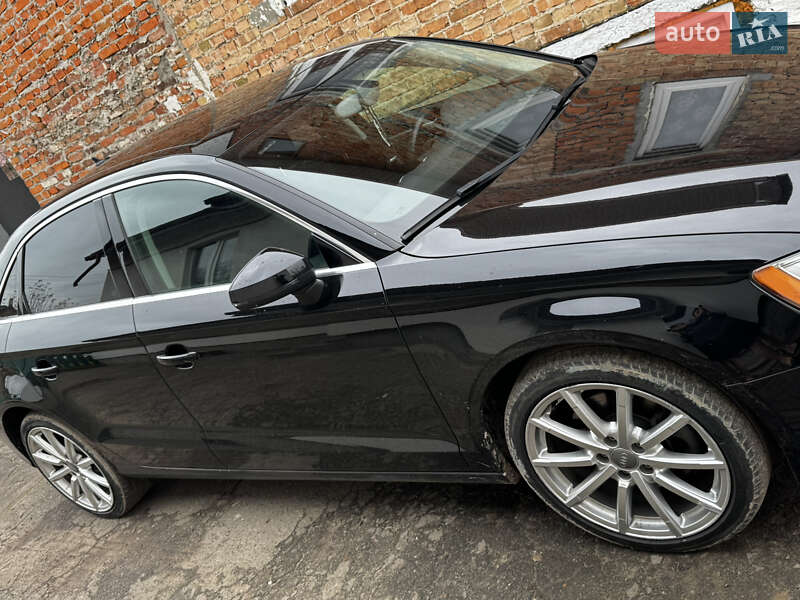 Седан Audi A3 2015 в Львові