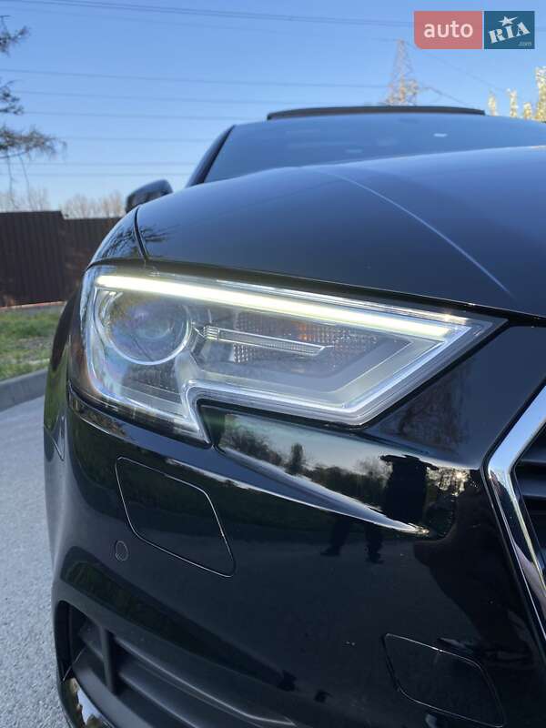 Седан Audi A3 2017 в Киеве