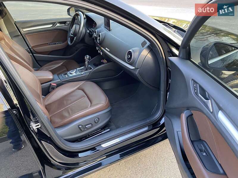 Седан Audi A3 2017 в Киеве
