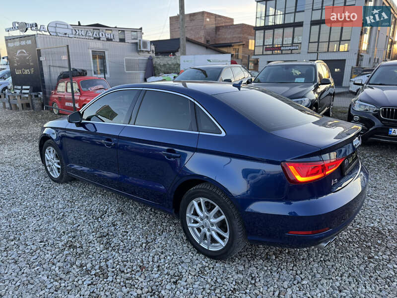 Седан Audi A3 2015 в Ивано-Франковске