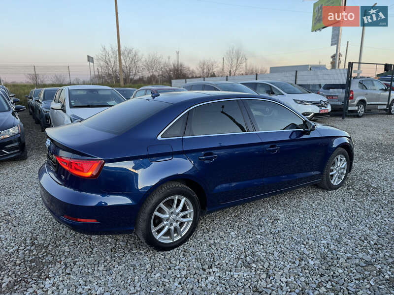 Седан Audi A3 2015 в Ивано-Франковске