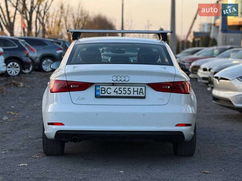 Седан Audi A3 2015 в Львове