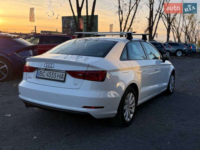 Седан Audi A3 2015 в Львове