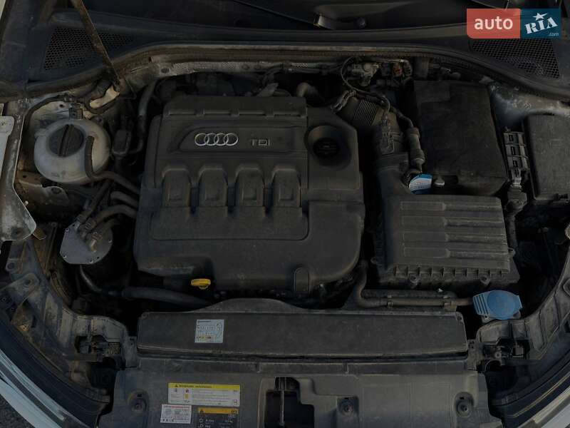 Седан Audi A3 2015 в Львове