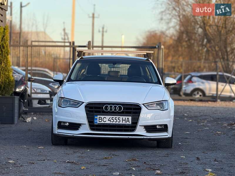 Седан Audi A3 2015 в Львове