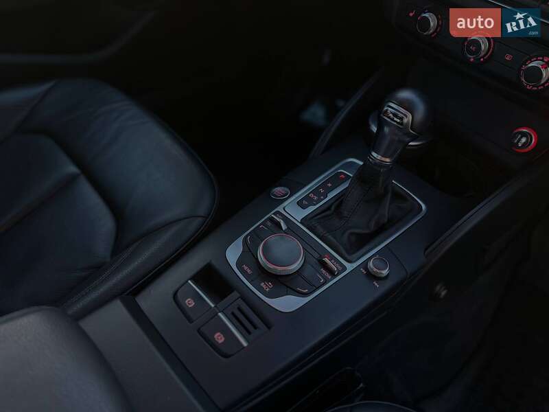 Седан Audi A3 2015 в Львове