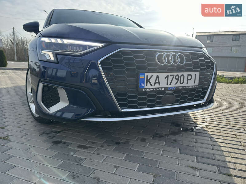 Седан Audi A3 2022 в Вишневому фото 18 Седан Audi A3 2022 в Вишневому