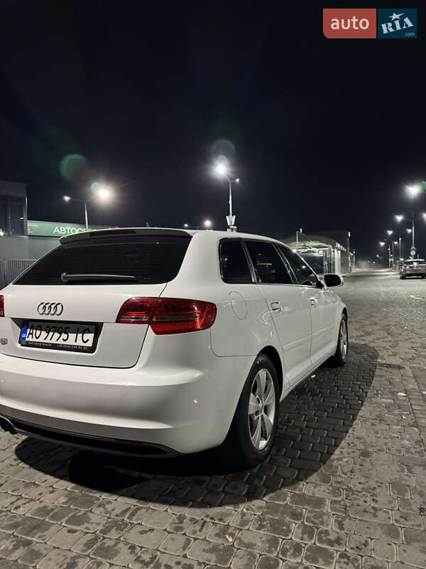 Хэтчбек Audi A3 2011 в Мукачево