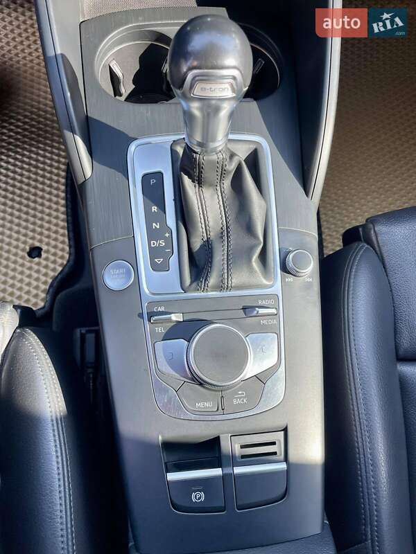 Хэтчбек Audi A3 2017 в Запорожье