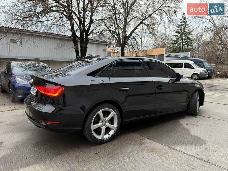Седан Audi A3 2016 в Харкові