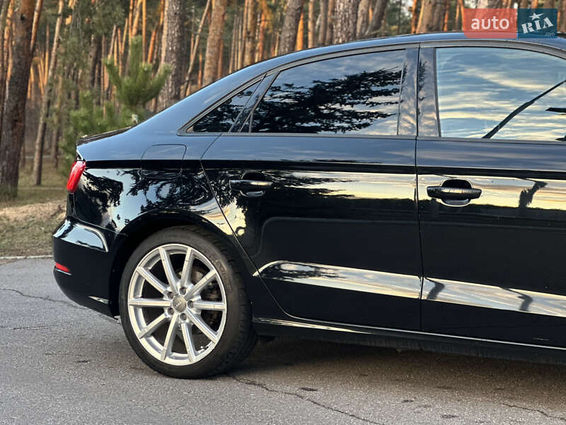 Седан Audi A3 2016 в Києві