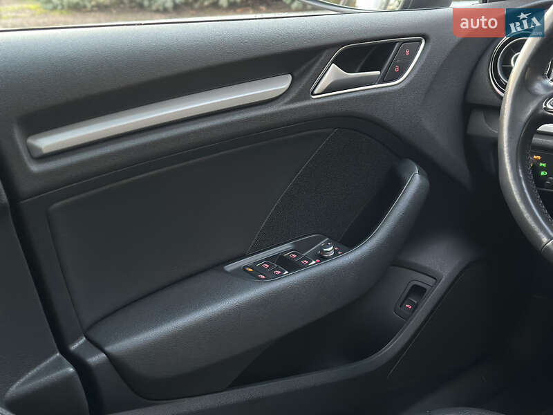 Седан Audi A3 2016 в Києві