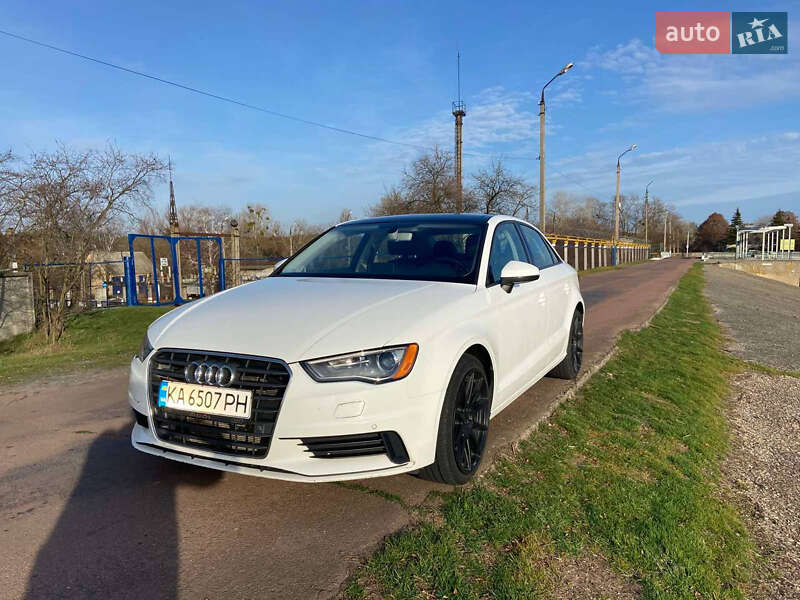 Седан Audi A3 2015 в Киеве