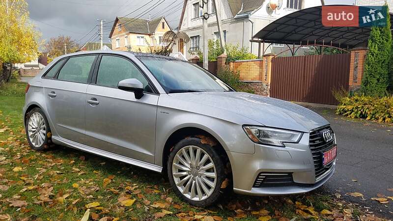 Хэтчбек Audi A3 2017 в Киеве фото 3 Хэтчбек Audi A3 2017 в Киеве